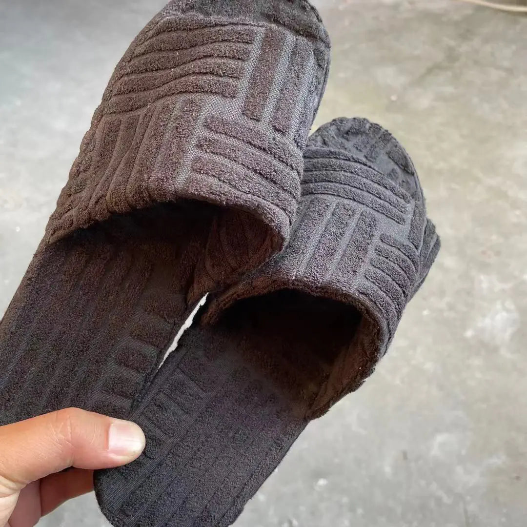 2022 Women's Thick-Soled Fur Slippers with Floral Design